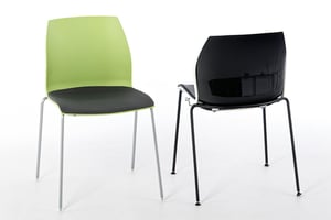 Von hinten kann man die glänzende Oberfläche der Rückseite gut erkennen