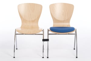 Schmale lose Stuhlverbinder können einfach angeklickt werden Schmale lose Stuhlverbinder können einfach angeklickt werden
