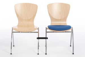 Verschieden breite Stuhlverbinder stehen zur Auswahl