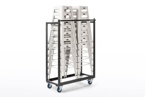 Die Barhocker können mit dem Rollwagen transportiert und gelagert werden