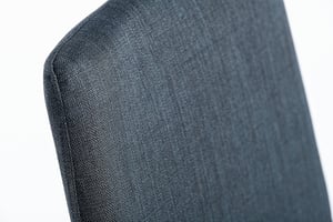 Die gepolsterte Rückenlehne ermöglicht bequemes Anlehnen Die gepolsterte Rückenlehne ermöglicht bequemes Anlehnen