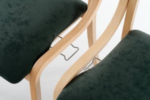 Diese Stuhlreihe lässt sich schnell lösen