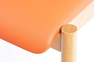Die abgerundete Sitzfläche im Kniebereich