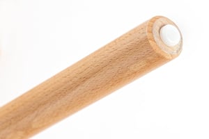 Die Stuhlbeine sind mit Kunststoffgleiter ausgestattet