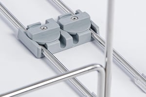 Mit dem Doppelten Verbinder kann der Abstand der Tische gewählt werden