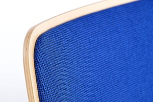 Die Holzschale und Polsterung an der Rückenlehne des Florida SP RP zeigt ein tolles Zusammenspiel