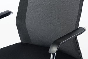 Die Rückenlehne ist ergonomisch gebogen Die Rückenlehne ist ergonomisch gebogen