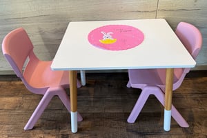 Unsere Kinderstühle Granada KIDS sind modern und pflegeleicht