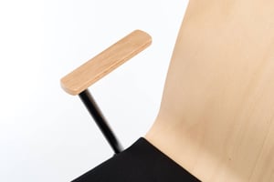 Offene Armlehnen für ein perfektes Stuhldesign
