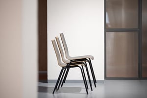 Unsere Havanna Holzschalenstühle geben ein modernes Bild