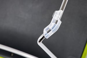 Kunststoffelemente dienen der Standfestigkeit und zur Stuhlverbindung