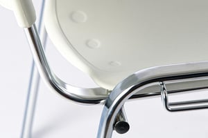 Rahmen und Kunststoffflächen sind aufeinander abgestimmt