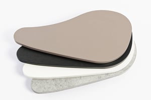 Die Schreibtablare sind in vielen Farben erhältlich