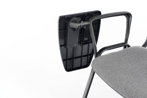 Durch die vorne abgerundete Sitzfläche keine Druckstellen im Beinbereich