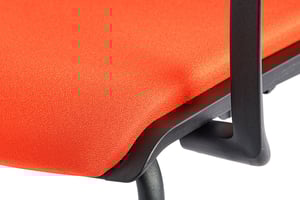 Das Polster sorgt auch im Kniebereich für komfortables Sitzen