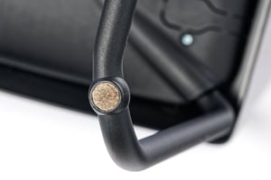 Für empfindliche Böden können am Schwingergestell Filzgleiter gewählt werden