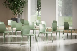Unsere Kunststoffstühle Lurano im Einsatz