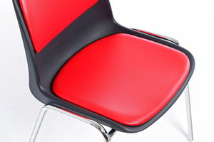 Kunstlederbezüge sind in leuchtenden Farben erhältlich