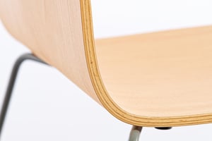 Der Stuhl Manila KU ist mit reinigungsfreundlichen Rundungen versehen