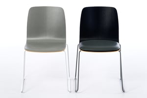 Der Stuhl Manila KU ist mit und ohne Sitzpolster erhältlich