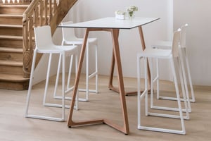 Die Barhocker werden auch gerne für empfangsbereiche genutzt