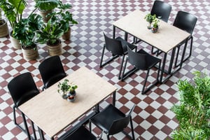 Die Melbourne Outdoorstühle sind UV-beständig und bleichen somit in der Sonne nicht aus