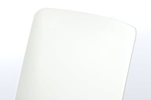 Die Stuhllehne bietet stabilen Halt