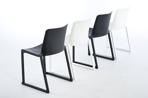 Farbkontraste erzeugen ein lebendiges Bestuhlungsbild