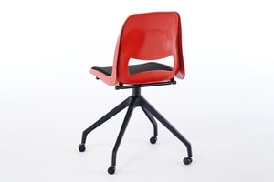 Der Mila DG SP ist ein schlichter und moderner Drehstuhl