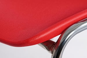 Die abgerundete Sitzfläche ist sehr bequem und pflegeleicht