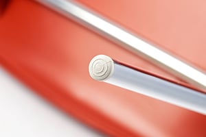 Belastbare Abschlusskappen schützen die Enden der Stuhlbeine