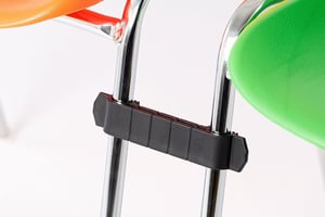 Optional können unsere Collegestühle auch in festen Reihen gestellt werden