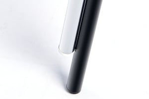 Pulverbeschichtung oder Verchromung sind mögliche Oberflächengestaltungen des Stuhlgestells