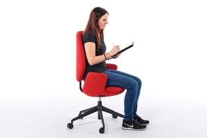 Der bequeme Bürodrehstuhl ist vielseitig einsetzbar