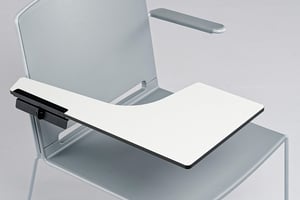 Das Schreibtablr ist auch mit weißer Oberfläche erhältlich