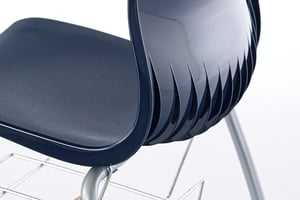 Die Rückseite hat interessante Formen um den Stuhl zu unterstützen