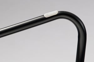 Der Boden wird durch Plastikschützer geschützt Der Boden wird durch Plastikschützer geschützt