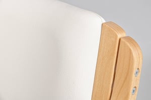 Die Polsterung und das Holzgestell sind aufeinander abgestimmt