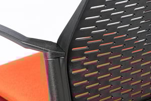 Rückenlehne und Armlehne bilden eine gestalterische Einheit