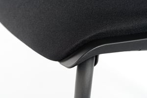 Die gepolsterte Sitzfläche des Paris SP RP ist vorne abgerundet