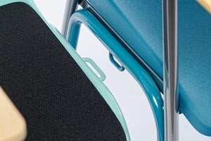 Die Reihenverbinder passen sich der gewählten Farbe des Gestells an