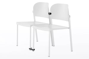 Alle Passau Stühle können in festen Reihen gestellt werden