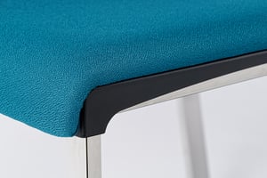 Die abgerundete Sitzkante bietet ein sehr angenehmes Sitzgefühl