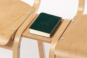 Alle Perth Stühle können als Reihen verbunden werden