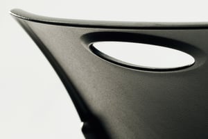 Im Detail ist der Kufenstuhl sehr hochwertig verarbeitet