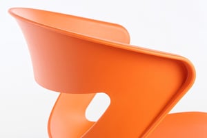 Die Rückenlehne ist an den Kanten verstärkt