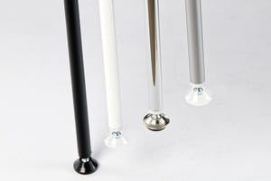 Unsere Pisa Stühle sind mit verschiedenen Gestellfarben erhältlich