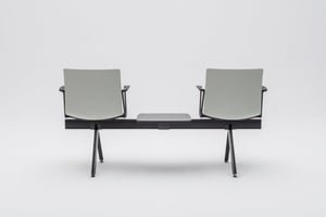 Die Traversenbänke können auch mittig in Räumen gestellt werden