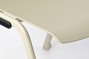 Die abgerundete Sitzkante läßt ein angenehmes Sitzen zu