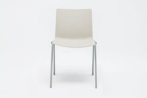 Für Wartebereiche werden unsere Rhodos Kunststoffstühle gerne genutzt